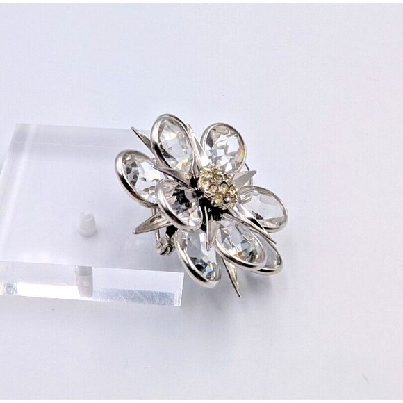 Vintage Walter Lampl 12K White Gold Filled Clear Crystal Flower Brooch Pendant - Picture 4 of 16
